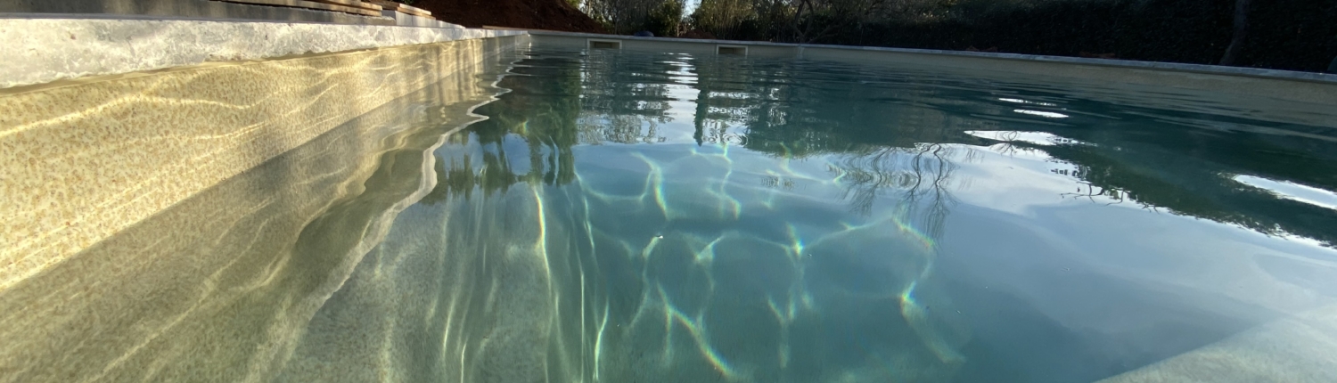 Som Piscines, expertos en piscinas, jardinería e impermeabilizaciones en Barcelona